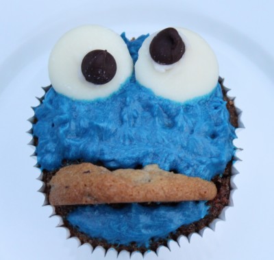 Cookie Monster Cupcakes with Blue Buttercream Frosting