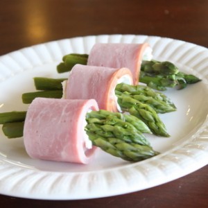 Ham-Asparagus Rolls