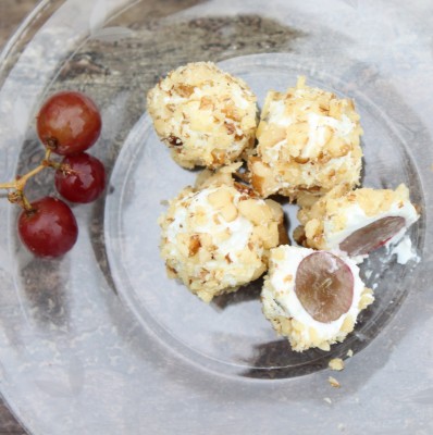 Blue Cheese & Walnut Grapes